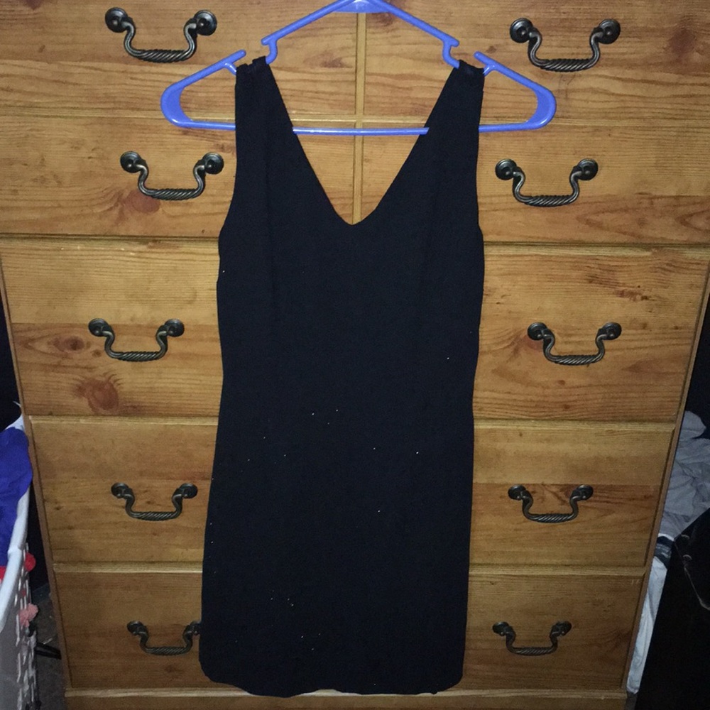 Black bodycon dress